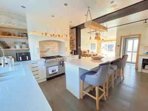 Photo 1- click for photo gallery